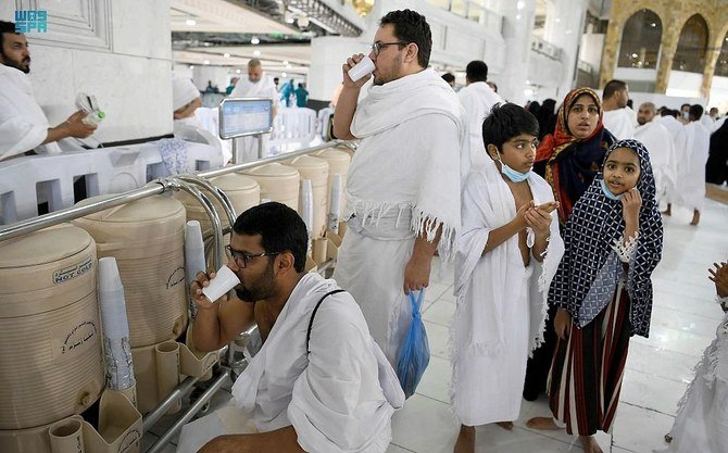 Keberkahan Air Zamzam dan Manfaatnya