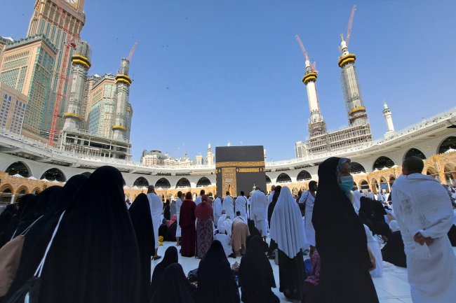 Kesalahan Umum yang Sering Dilakukan Perempuan Selama Berhaji dan Umroh