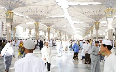 Etika dan Tata Cara Berinteraksi dengan Jamaah Umroh dan Haji