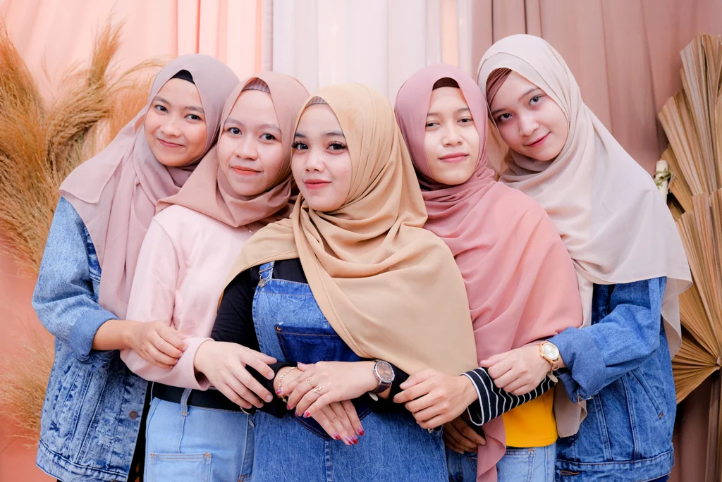 Berteman dalam islam Berteman dalam islam