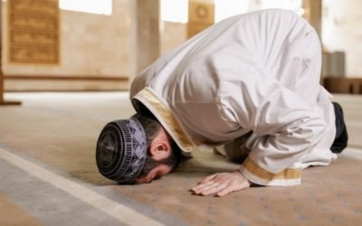 Hati-Hati, Menguap Bisa Jadi Sebab Batal Sholat