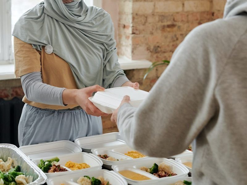 Kepada Siapa Sedekah Yang Paling Utama?