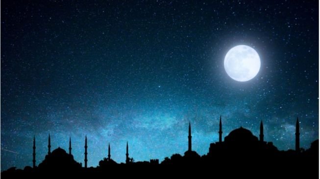 Berapa Pahala Malam Lailatul Qadar