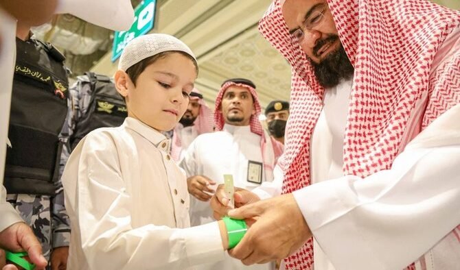 Saudi Pasang Mesin Cetak Gelang Pelacak Anak di Masjidil Haram