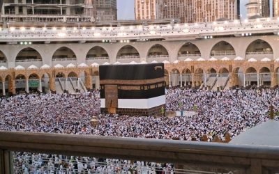 Urai Kepadatan, Saudi Minta Warga Salat di Area Makkah Lain