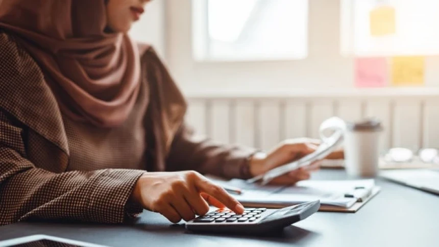 Bolehkah Wanita Bekerja untuk Mencari Nafkah?