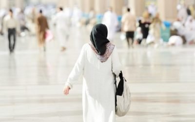 Larangan Yang Harus Diperhatikan Oleh Perempuan Saat Umroh