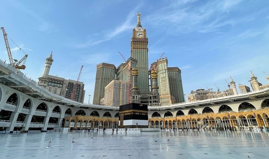 Imbauan Kebersihan di Masjidil Haram: Tanggung Jawab Bersama untuk Kenyamanan Ibadah