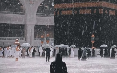 Tips Aman Umrah Saat Hujan dari Kementerian Haji Saudi