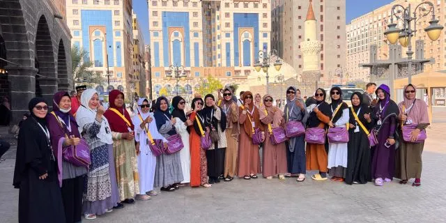 1739506088879 jamaah umroh nabawi mulia 6